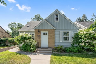 2772 Utica Ave S, Saint Louis Park, MN 55416