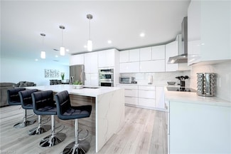 540 102nd Ave N, Naples, FL 34108