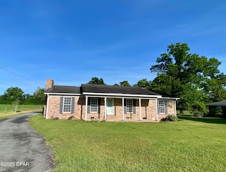 5251 10th St, Malone, FL 32445