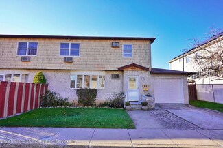 34 Isernia Ave, Staten Island, NY 10306