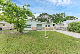 2837 Yorktown St, Sarasota, FL 34231