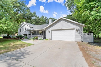 597 Michelle Dr, Muskegon, MI 49442