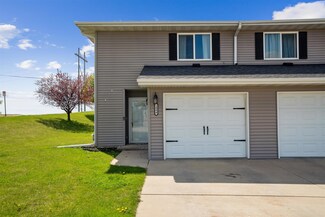 1998 Golden Eagle Dr, Dubuque, IA 52001