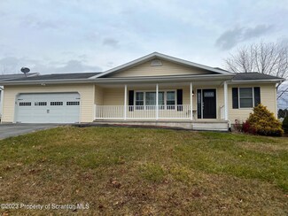 101 Raymond Dr, Jermyn, PA 18433