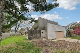 7017 University Ave, Middleton, WI 53562