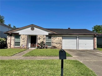 2627 Oakmere Dr, Harvey, LA 70058