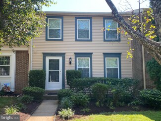7511 Weatherby Dr, Derwood, MD 20855