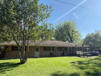 417 Edwards St, Mineola, TX 75773
