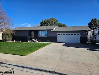 2009 E 31st St, Scottsbluff, NE 69361