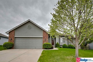 13724 Camden Ave, Omaha, NE 68164