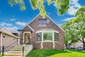 4365 W Leland Ave, Chicago, IL 60630