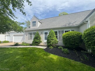 3327 Brookpoint Ln, Cuyahoga Falls, OH 44223