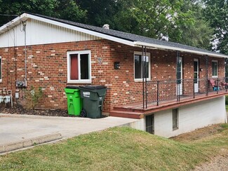 705 Wooster Rd N, Barberton, OH 44203