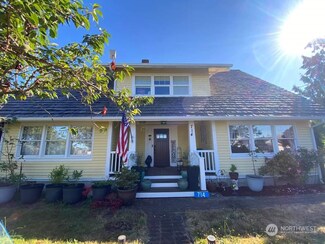 714 State Route 101, Chinook, WA 98614
