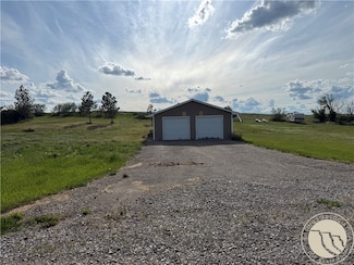 16554 Fairview Ave, Broadview, MT 59015