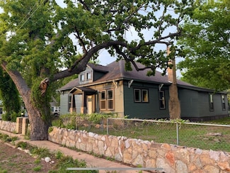 701 S Vandeveer St, Burnet, TX 78611