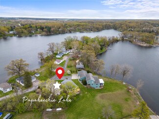 9765 N Hiawatha Ln, Syracuse, IN 46567