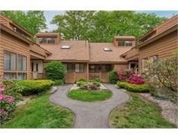 4 Clement Ct Unit 4, Haverhill, MA 01832