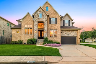 4302 Meyerwood Dr, Houston, TX 77096