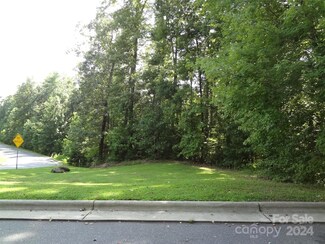 1335 Prince William Dr NE Unit 10, Lenoir, NC 28645