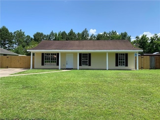 172 S Cherrywood Ln, Pearl River, LA 70452