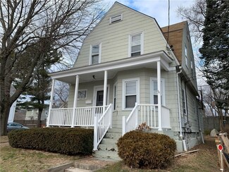 29 George St, North Providence, RI 02911