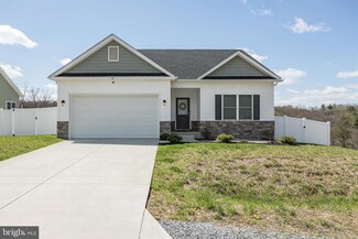 42 Larimar Ln, Inwood, WV 25428