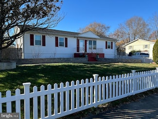 8014 Steadman St, Alexandria, VA 22309