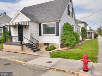 20 Pine St, Petersburg, WV 26847