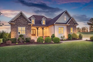 2622 Winding Cove Dr, Grimesland, NC 27837