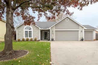 4133 Teal Dr, Lawrence, KS 66047