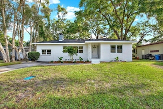 1352 Parkwood St, Clearwater, FL 33755