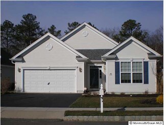 59 Chesterfield Dr, Jackson, NJ 08527