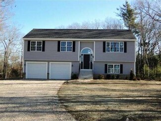 28 Morton Ave, Dartmouth, MA 02747