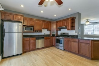 454 W 4th St, Boston, MA 02127