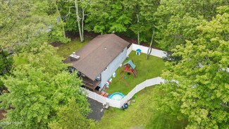 173 Westwood Dr, Dingmans Ferry, PA 18328
