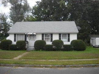 21 Smallwood St, Indian Orchard, MA 01151