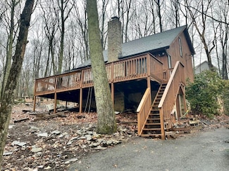 192 Bellingham Dr, Bushkill, PA 18324