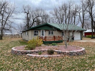 2806 Rose Ave N, Worthington, MN 56187