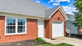 200 Woodpointe Ct, Mount Washington, KY 40047