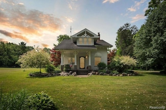 8450 Rosbolt Rd, Willis, MI 48191