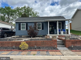 727 W 15th St, Front Royal, VA 22630