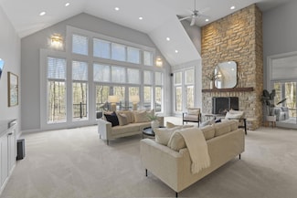 660 Woods Hollow Ln, Powell, OH 43065