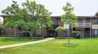 465 Raintree Ct Unit 2D, Glen Ellyn, IL 60137