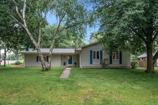 2446 Cohansey St, Saint Paul, MN 55113