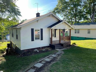 215 Webster St, Slater, SC 29683