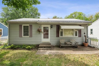 113 Mary Dr, Evansdale, IA 50707