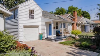 617 N Fairview Ave, Lansing, MI 48912