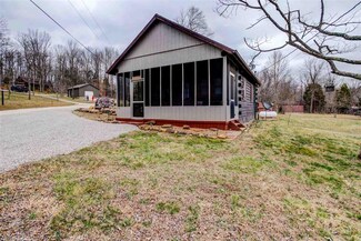 3198 N Happy Hollow Rd, Birdseye, IN 47513