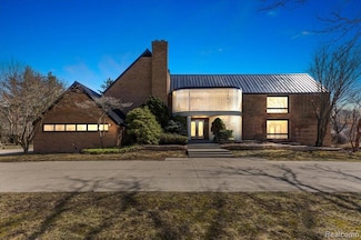 1919 Orchard Ln, Bloomfield Hills, MI 48301